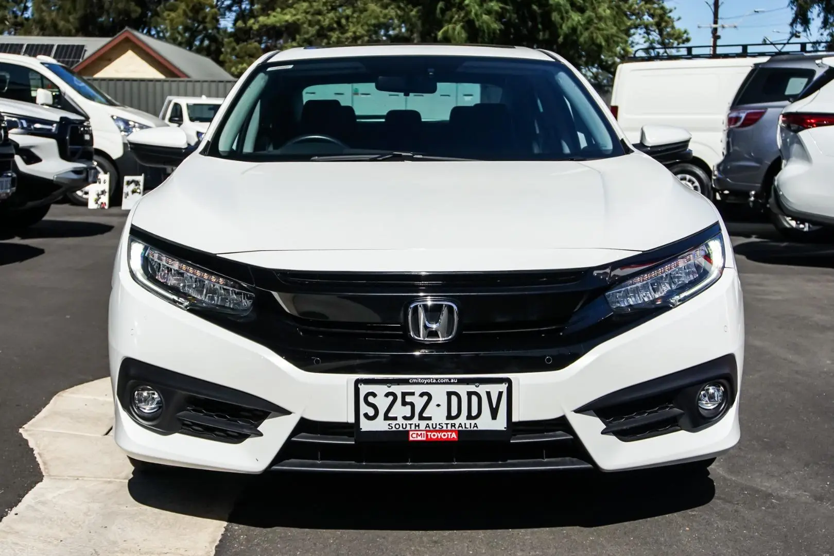 2016 Honda Civic Gallery Image 4