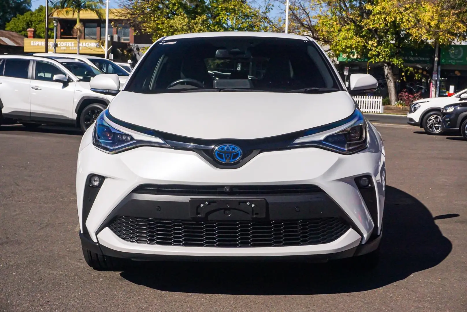 2023 Toyota C-HR Gallery Image 4