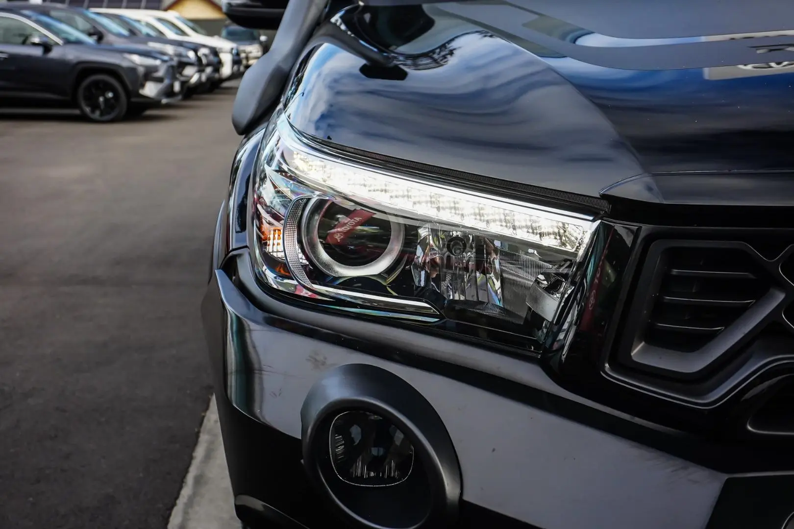 2019 Toyota Hilux Gallery Image 11
