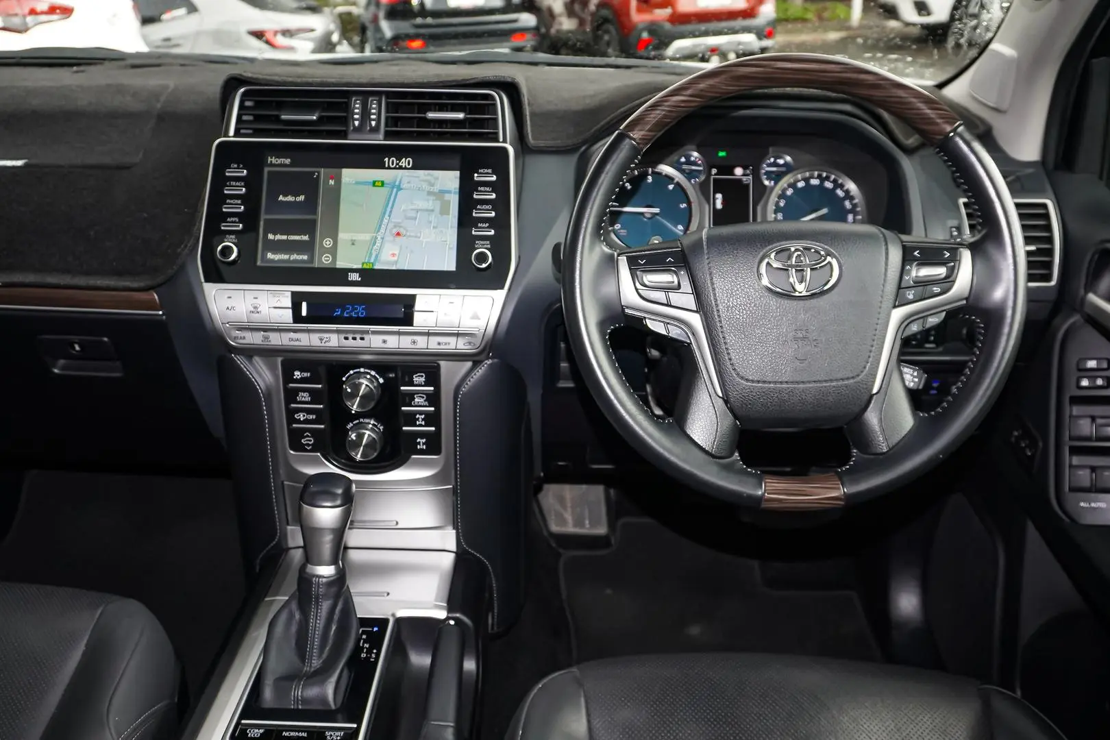 2022 Toyota Landcruiser Prado Gallery Image 8