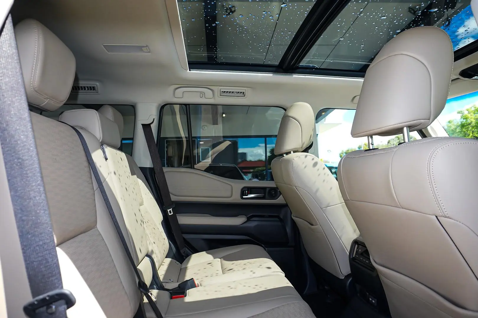2026 Toyota Landcruiser Prado Gallery Image 8
