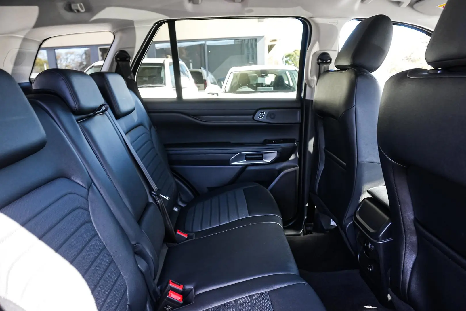 2024 Ford Everest Gallery Image 8