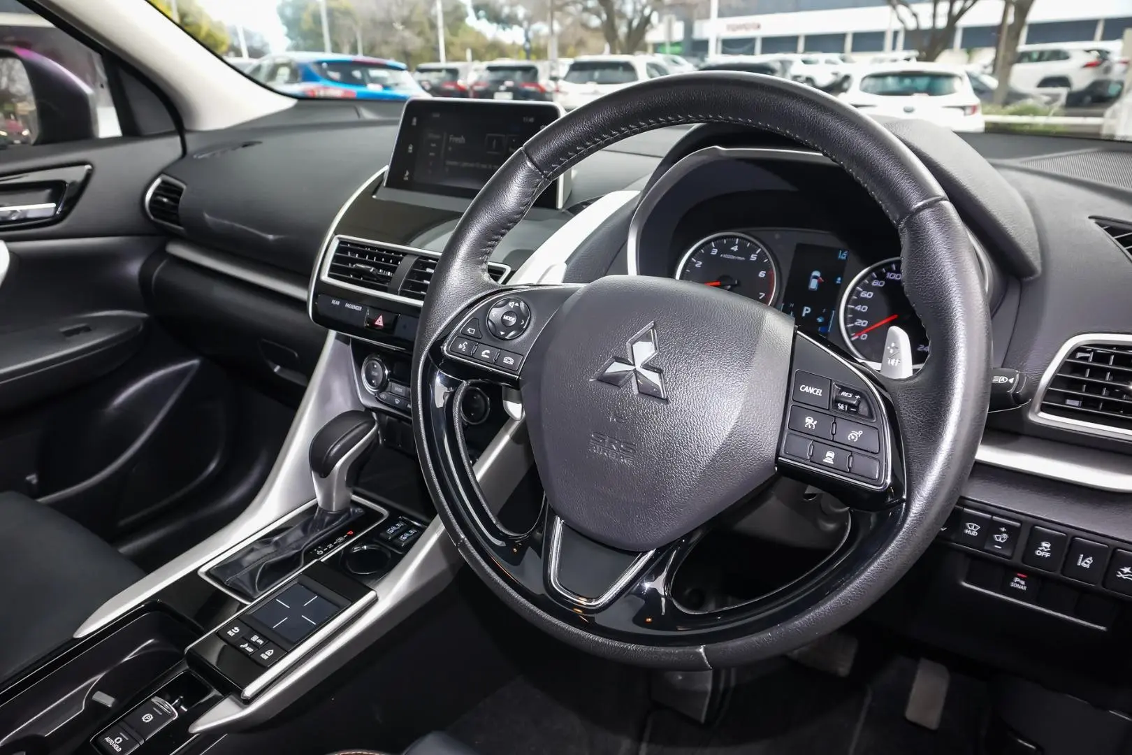 2018 Mitsubishi Eclipse Cross Gallery Image 7