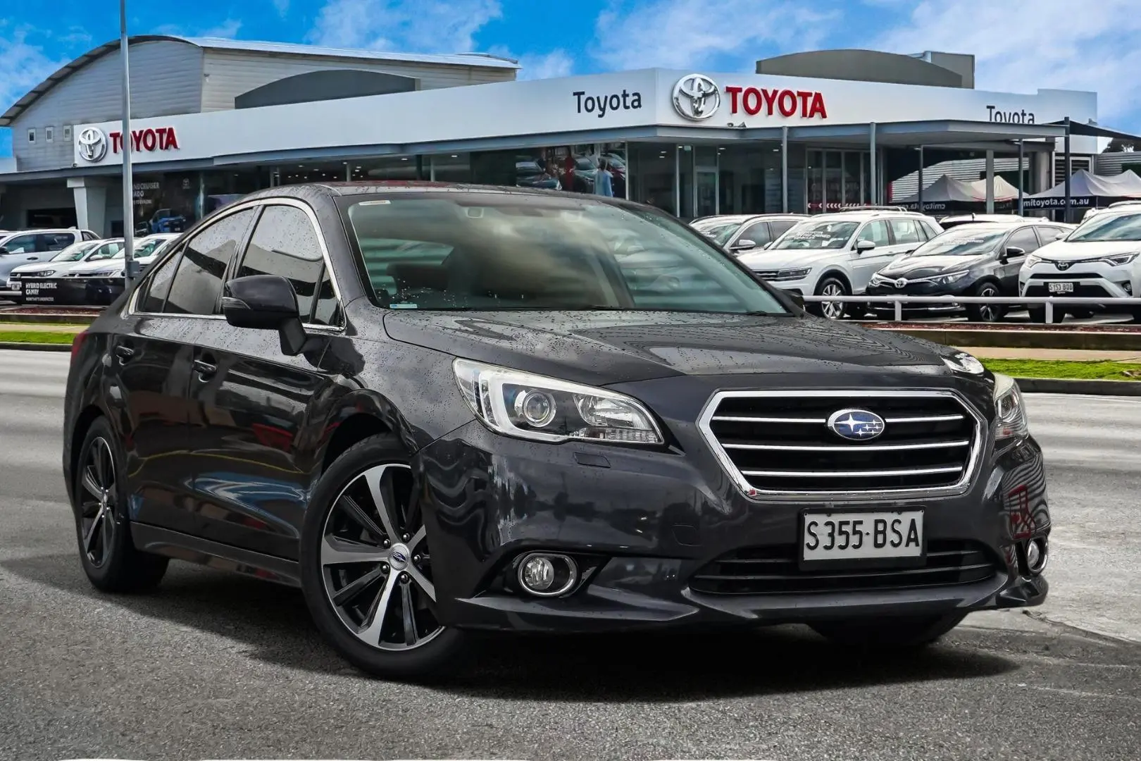 2017 Subaru Liberty Gallery Image 1