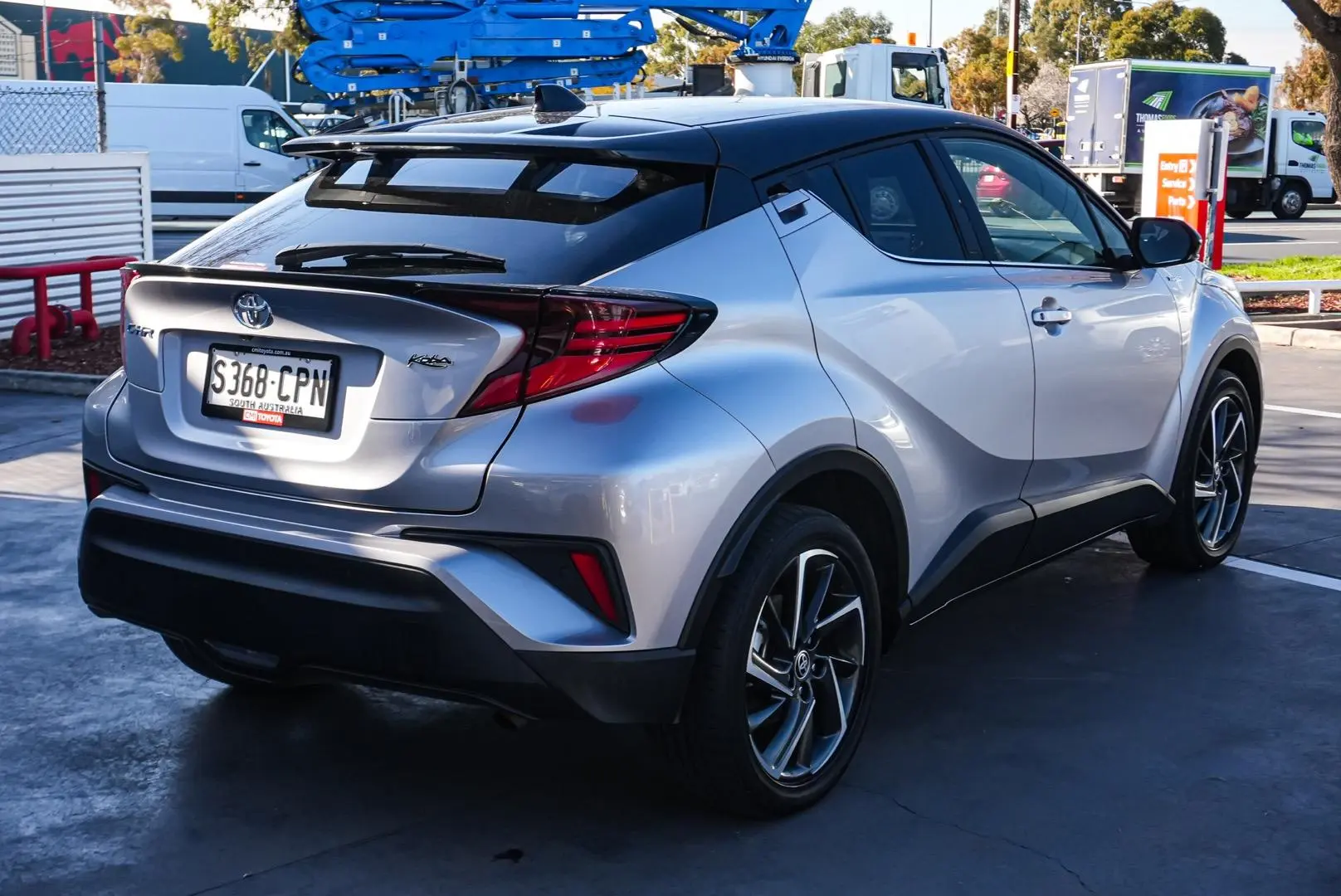 2022 Toyota C-HR Gallery Image 3