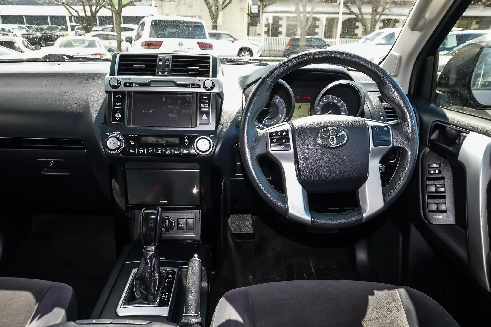2017 Toyota Landcruiser Prado Gallery Image 9