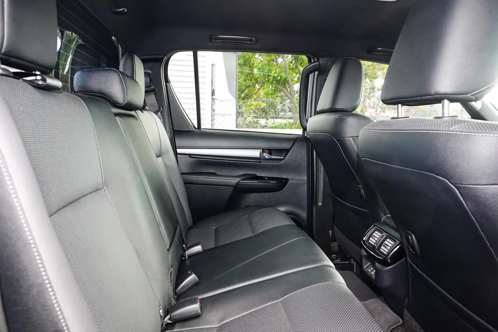 2024 Toyota Hilux Gallery Image 8