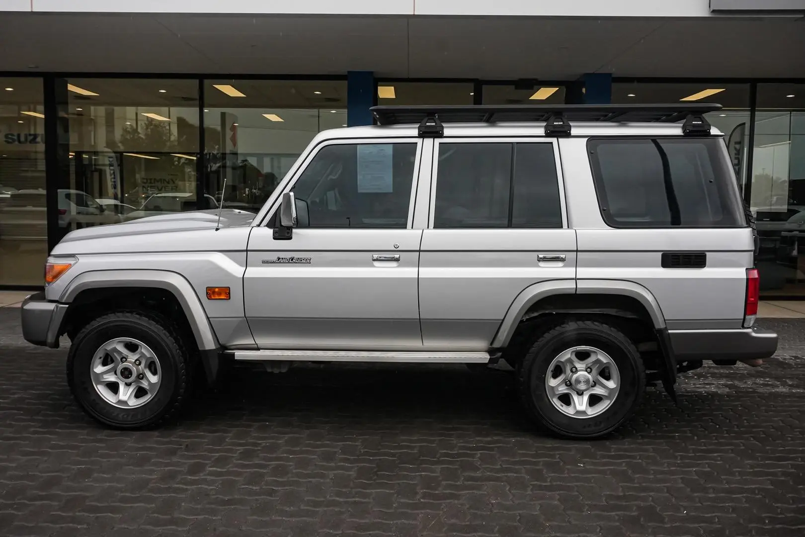 2023 Toyota Landcruiser Gallery Image 4