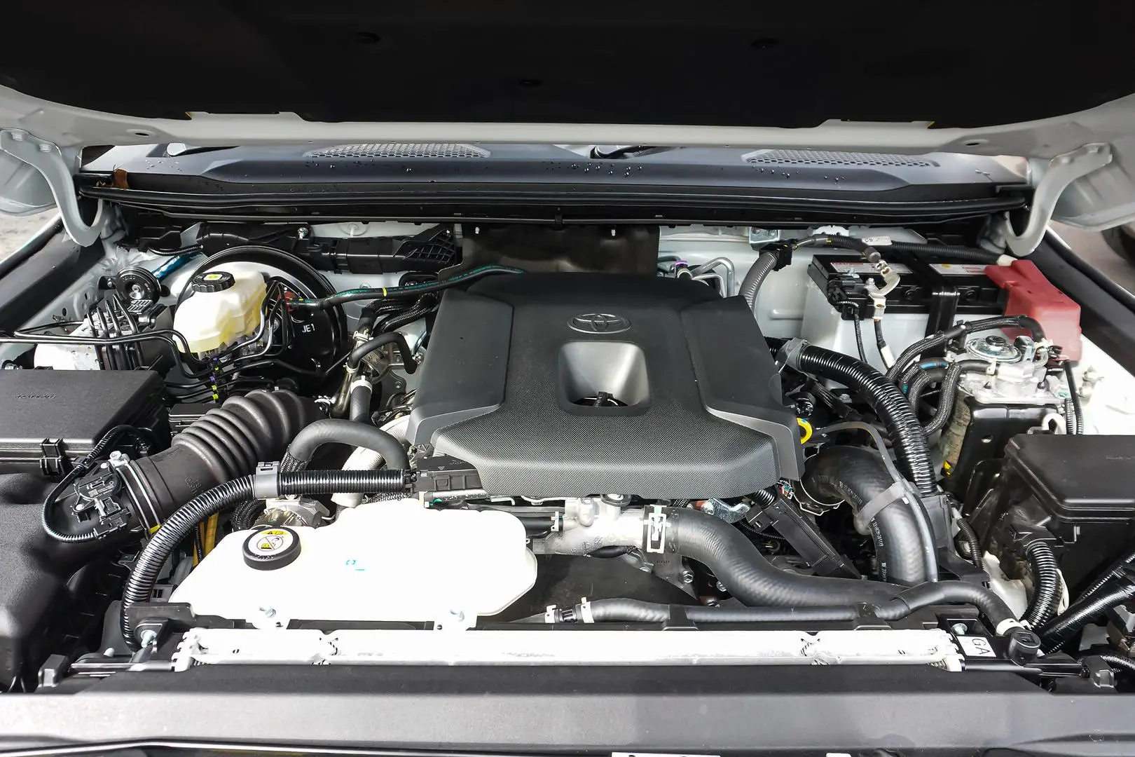2024 Toyota Landcruiser Prado Gallery Image 26