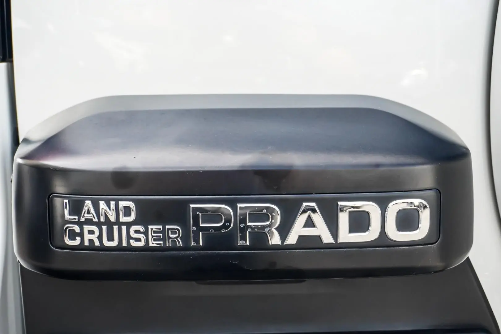 2018 Toyota Landcruiser Prado Gallery Image 15