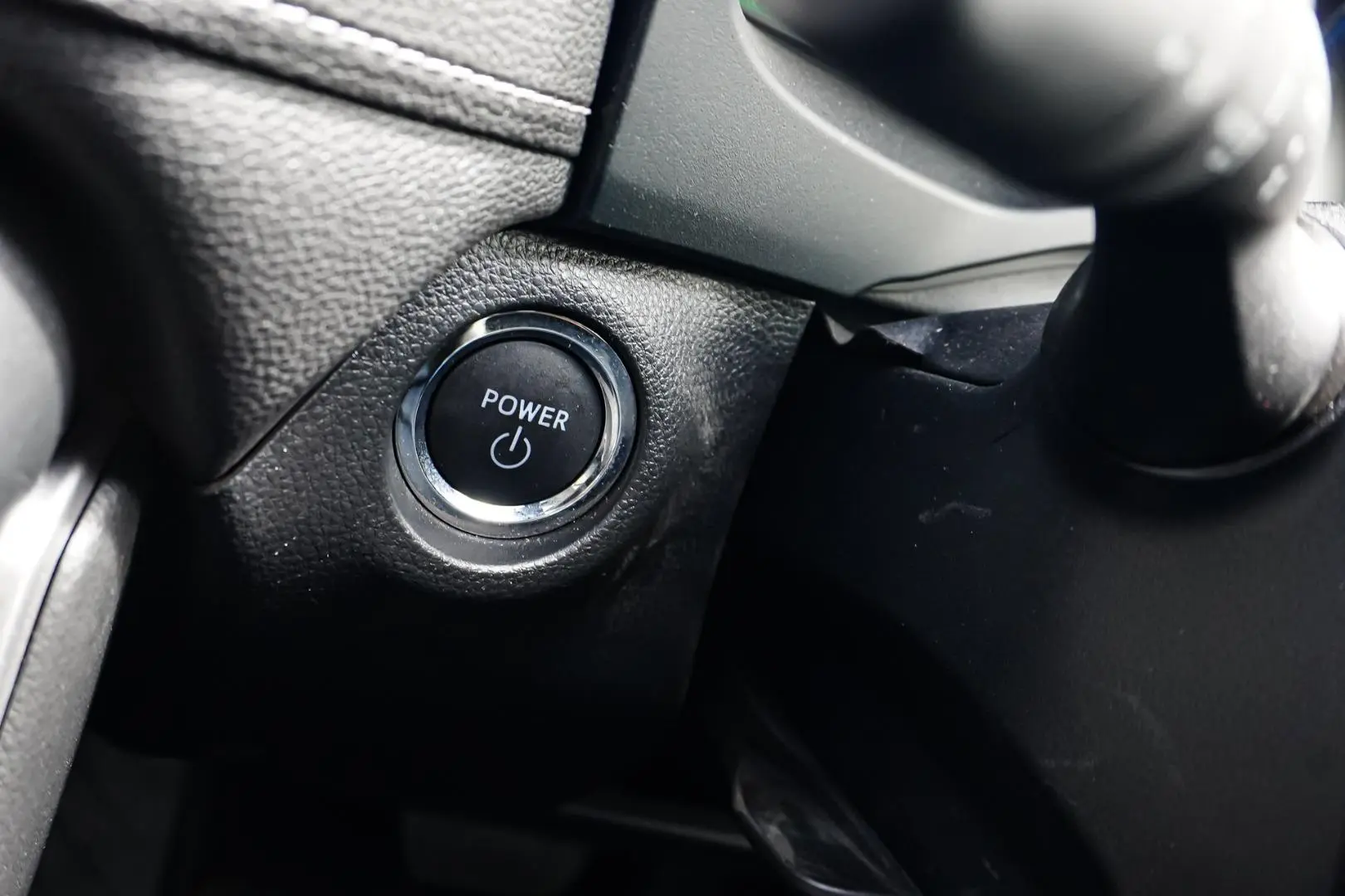 2024 Toyota RAV4 Gallery Image 25