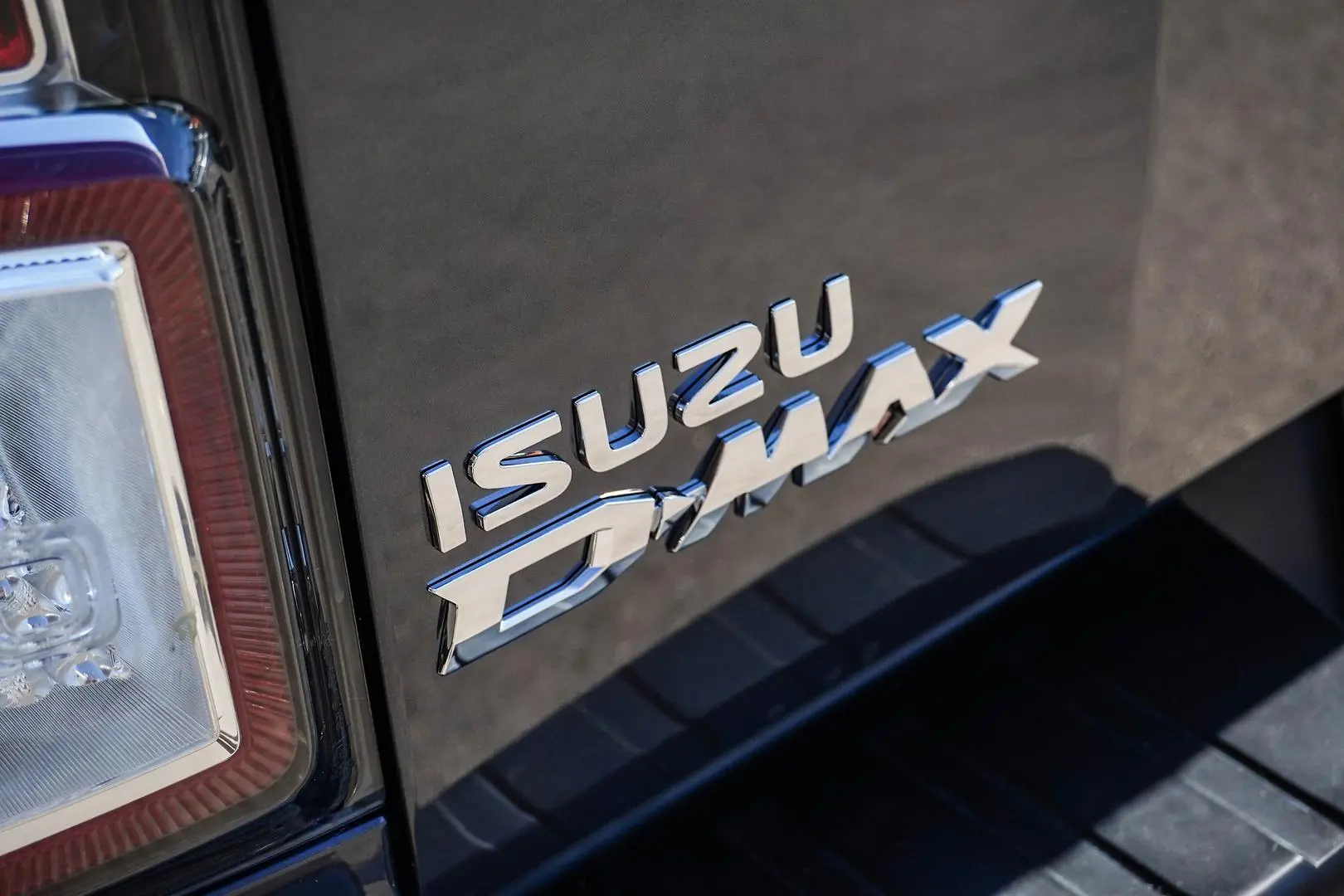 2021 Isuzu D-MAX Gallery Image 17
