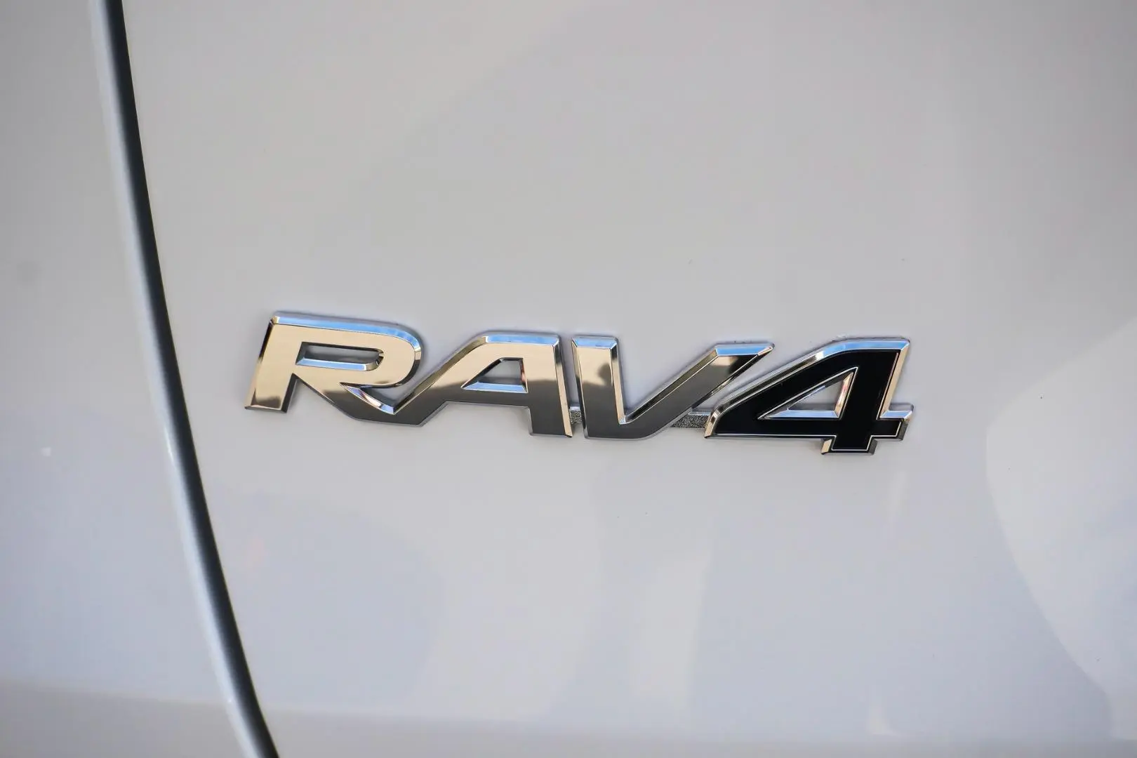2022 Toyota RAV4 Gallery Image 16