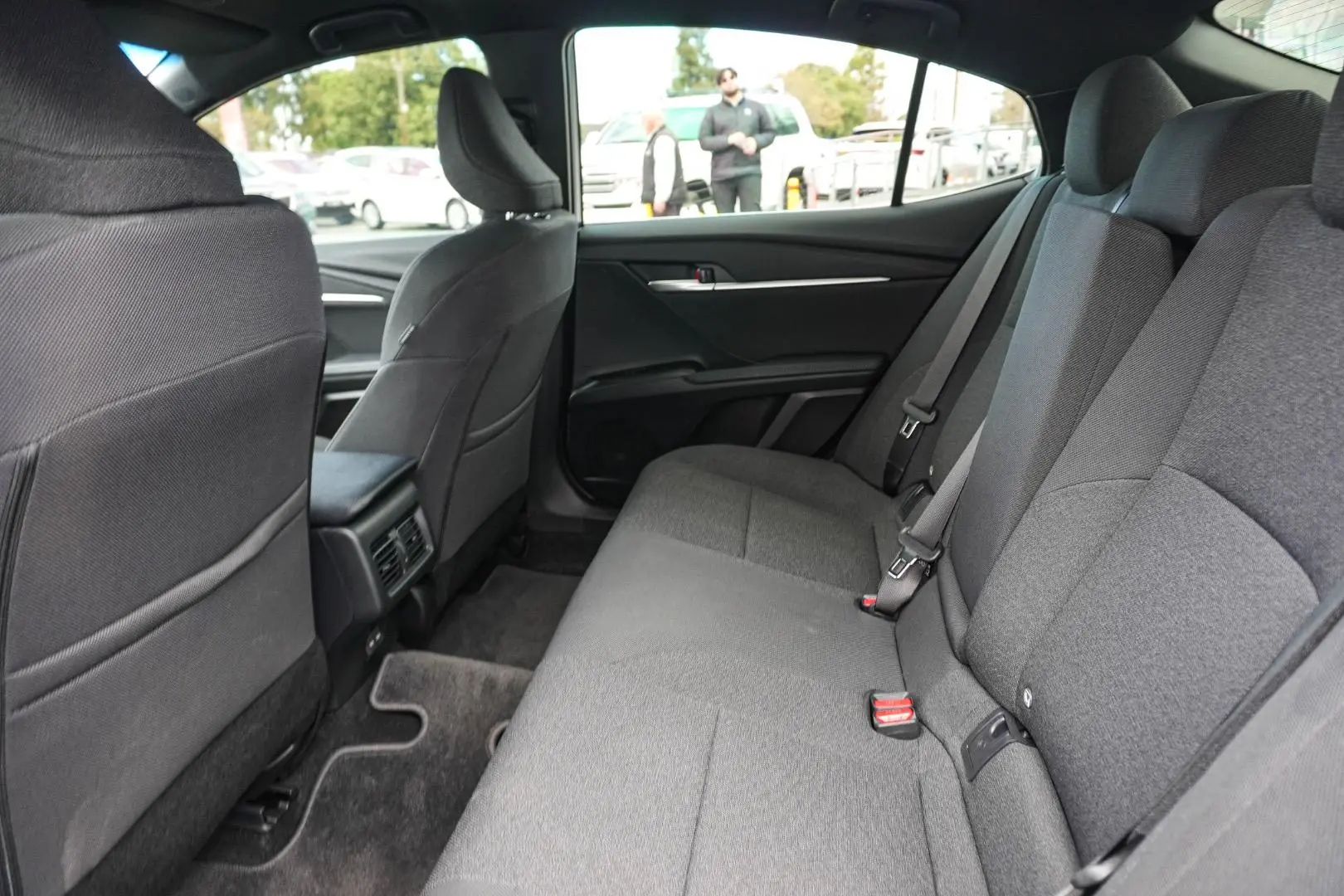 2025 Toyota Camry Gallery Image 8