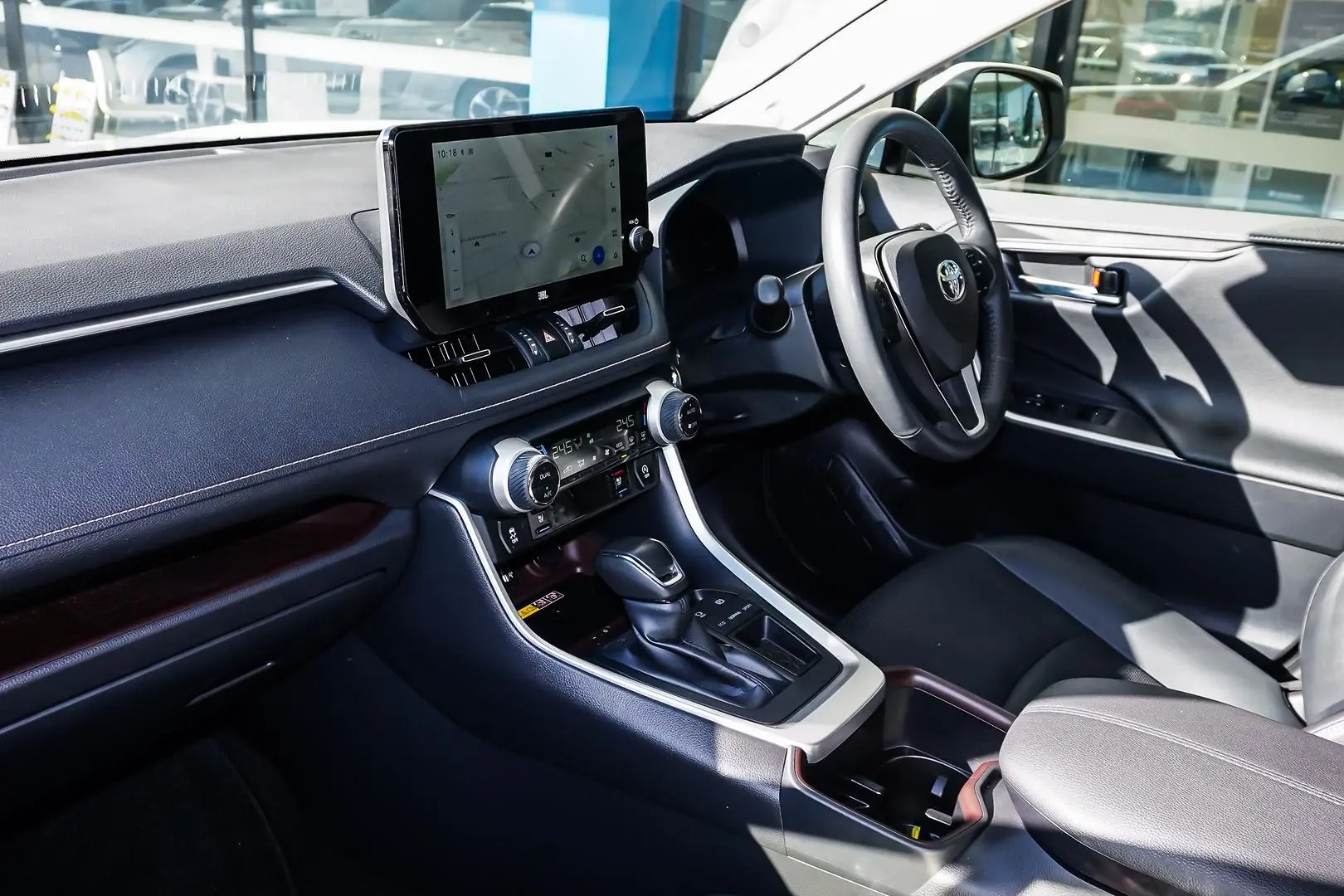 2024 Toyota RAV4 Gallery Image 11