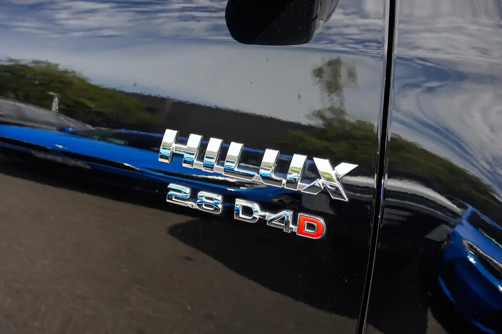 2016 Toyota Hilux Gallery Image 14