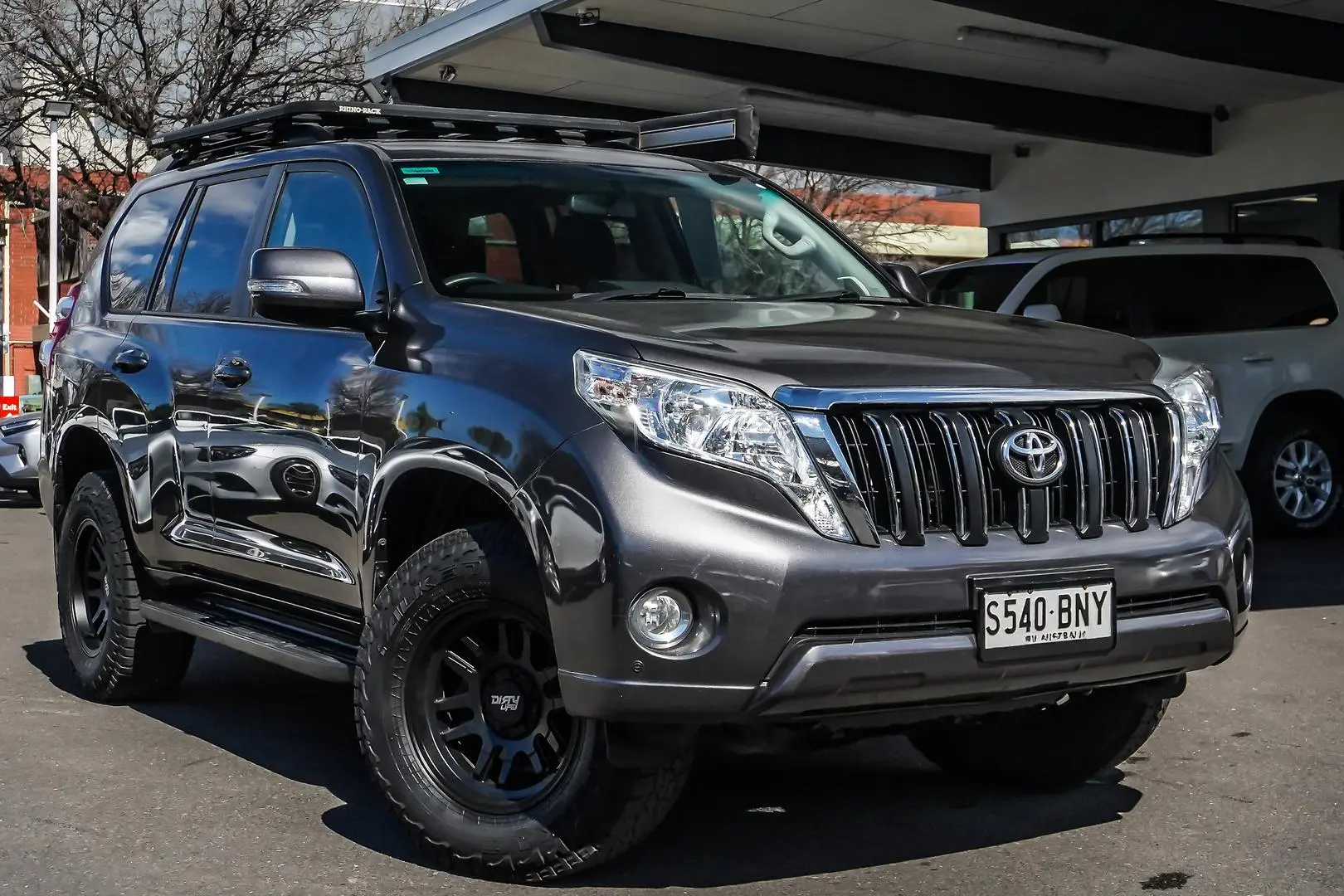 2017 Toyota Landcruiser Prado Gallery Image 2