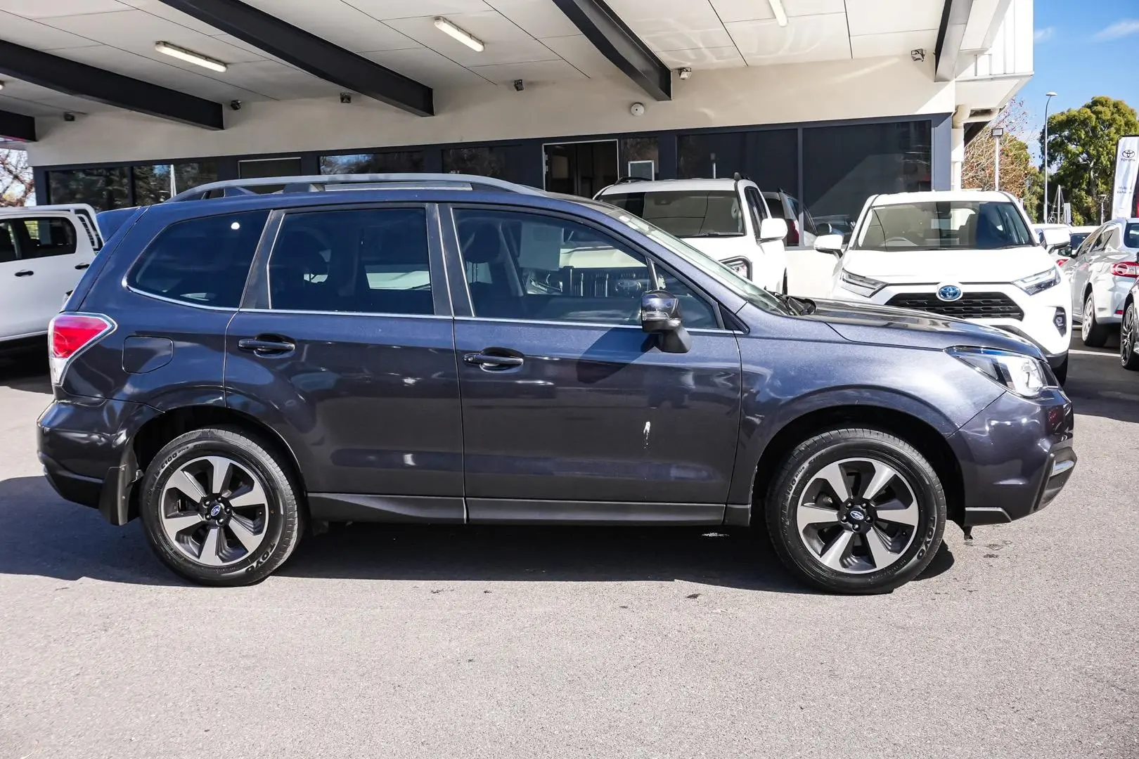 2017 Subaru Forester Gallery Image 4