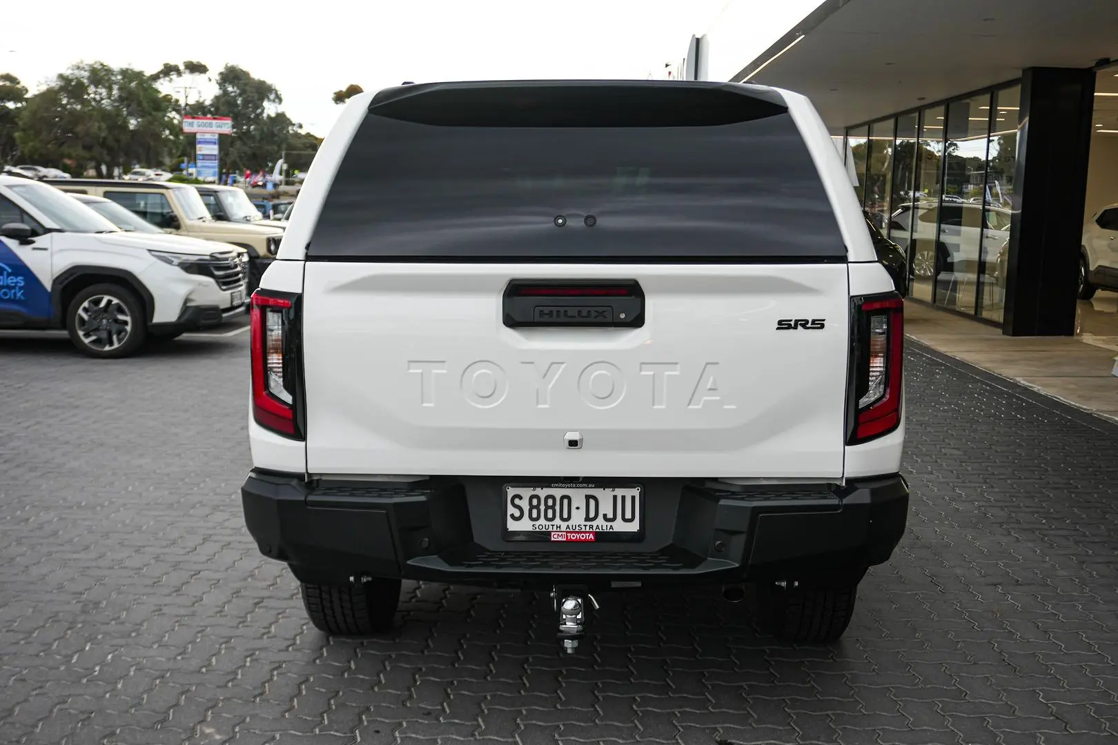 2025 Toyota Hilux Gallery Image 6