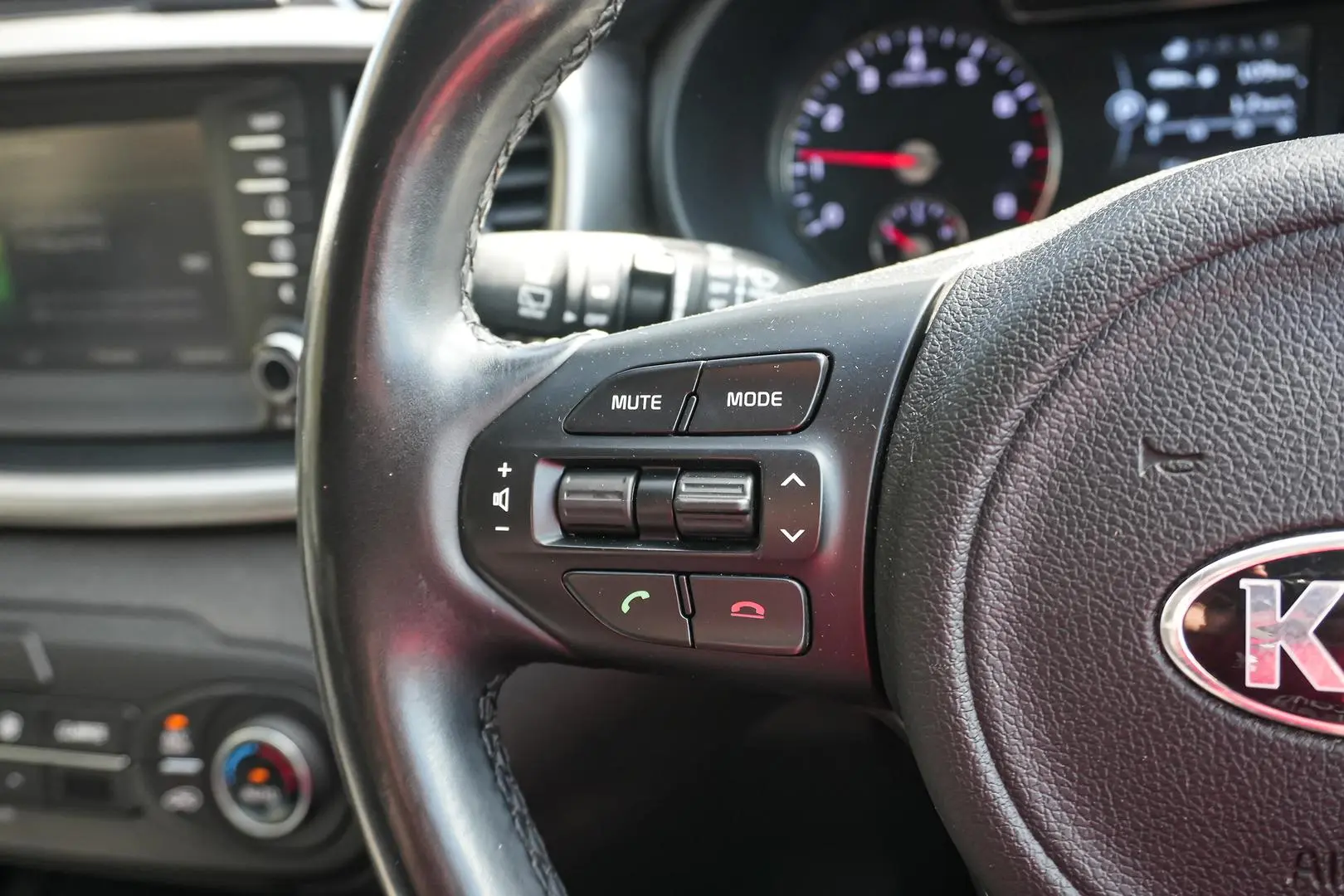 2016 Kia Sorento Gallery Image 19