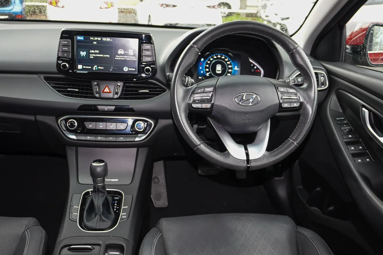 2021 Hyundai i30 Gallery Image 8