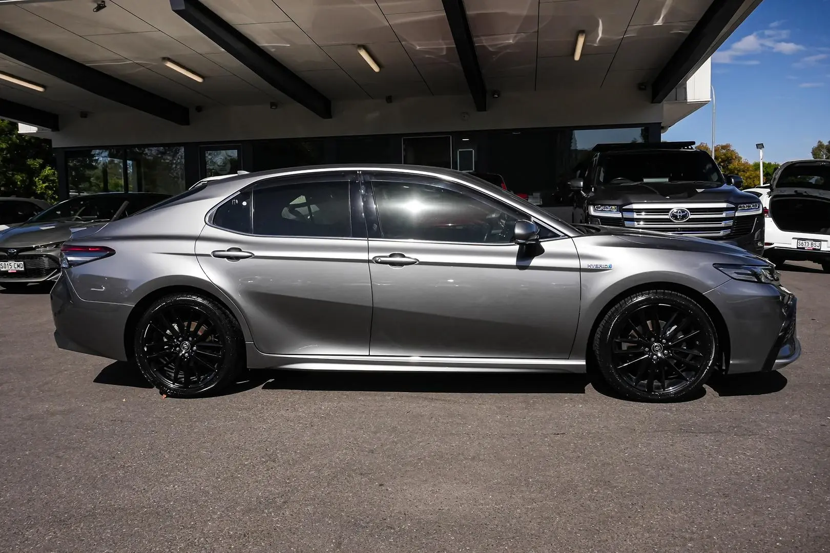 2021 Toyota Camry Gallery Image 3