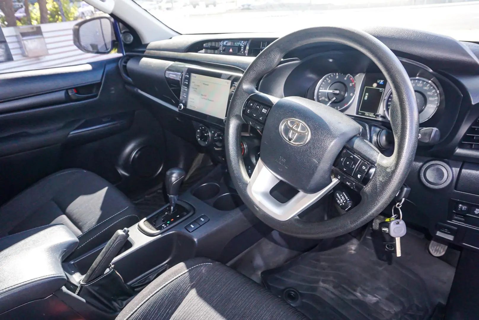 2021 Toyota Hilux Gallery Image 6