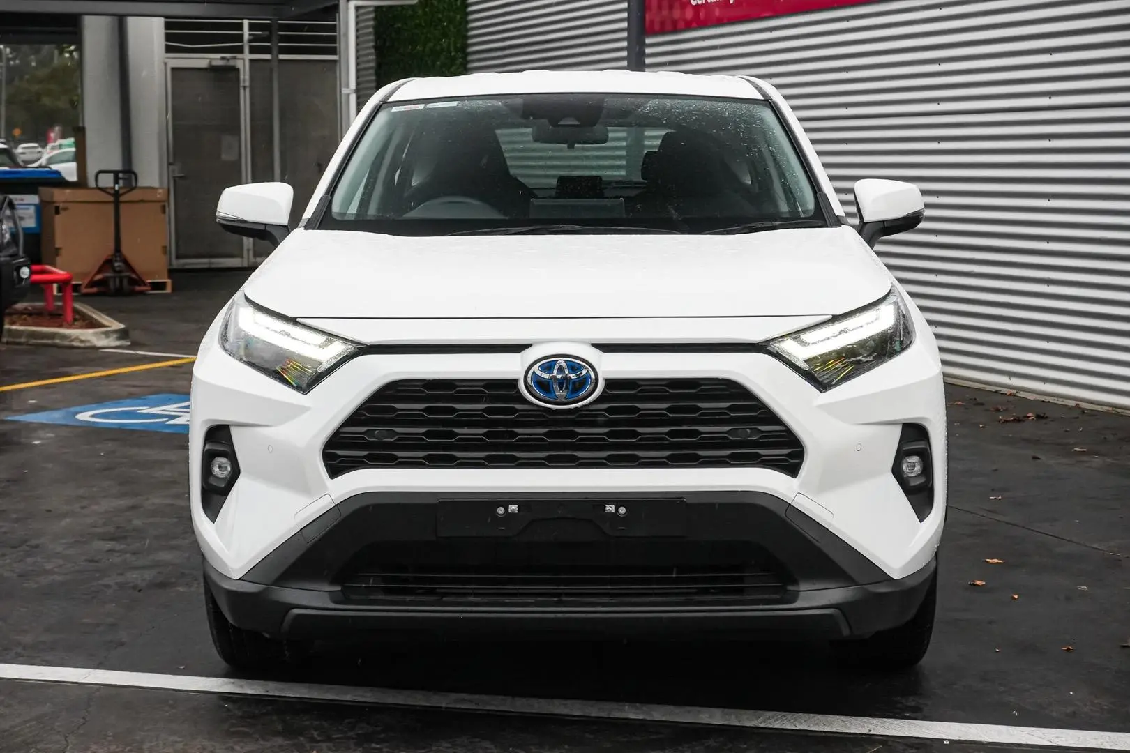 2024 Toyota RAV4 Gallery Image 5