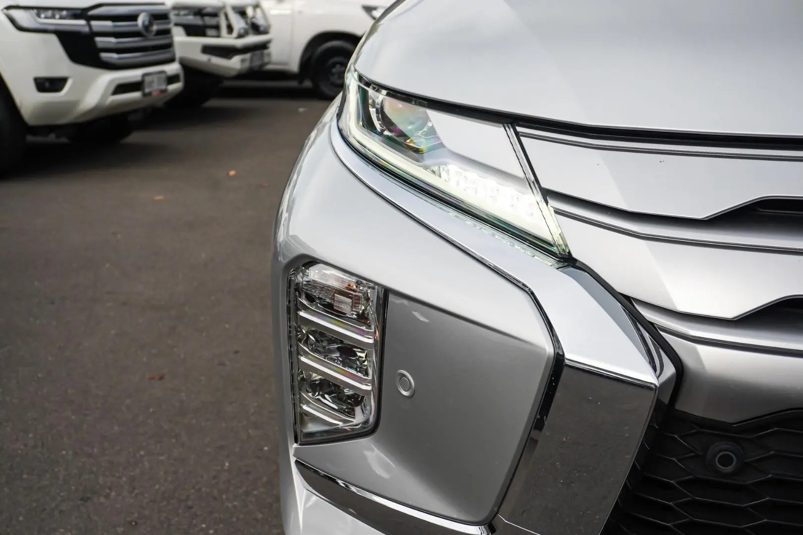2022 Mitsubishi Pajero Sport Gallery Image 12