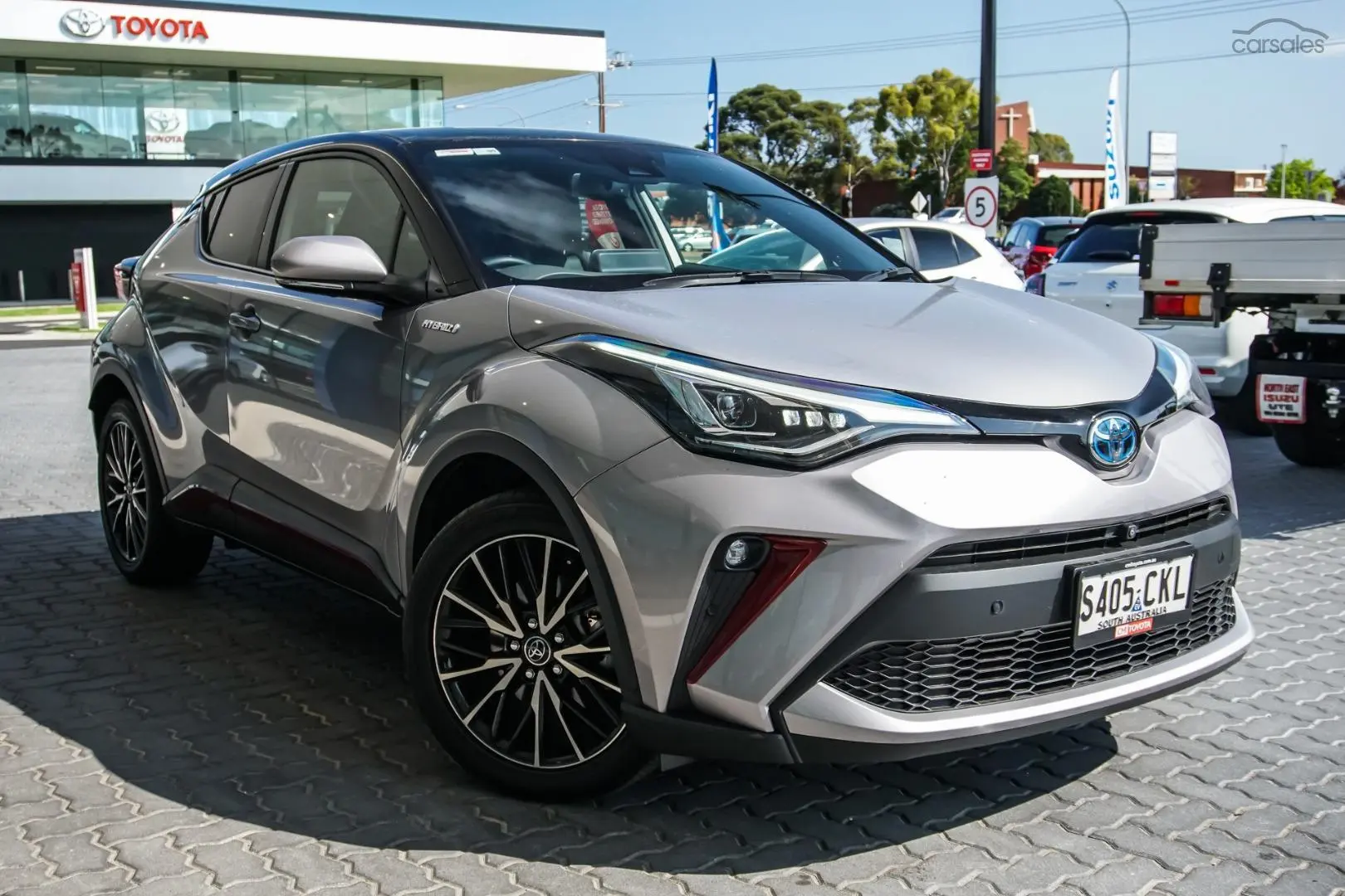 2021 Toyota C-HR Image 1