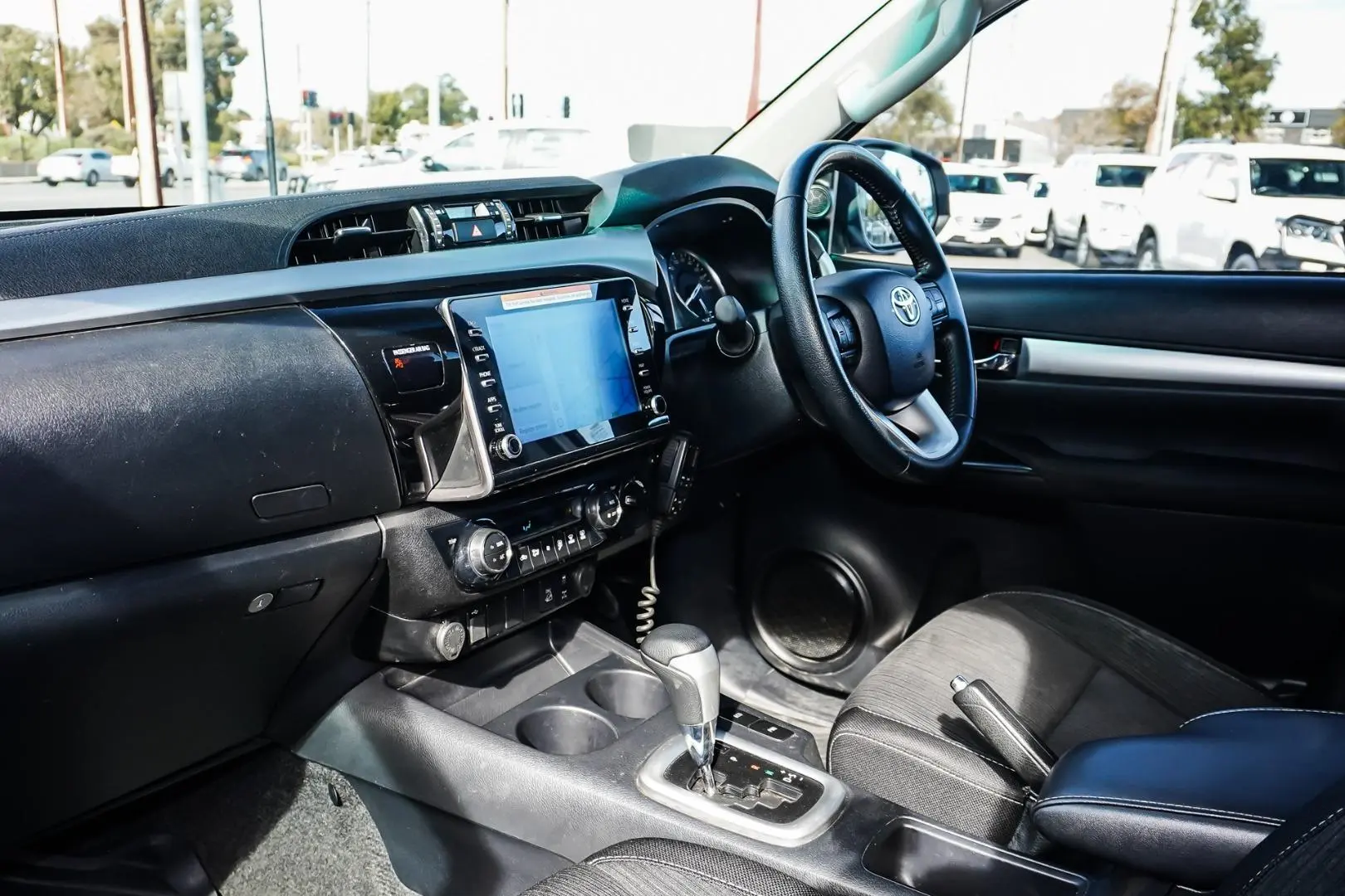 2022 Toyota Hilux Gallery Image 11