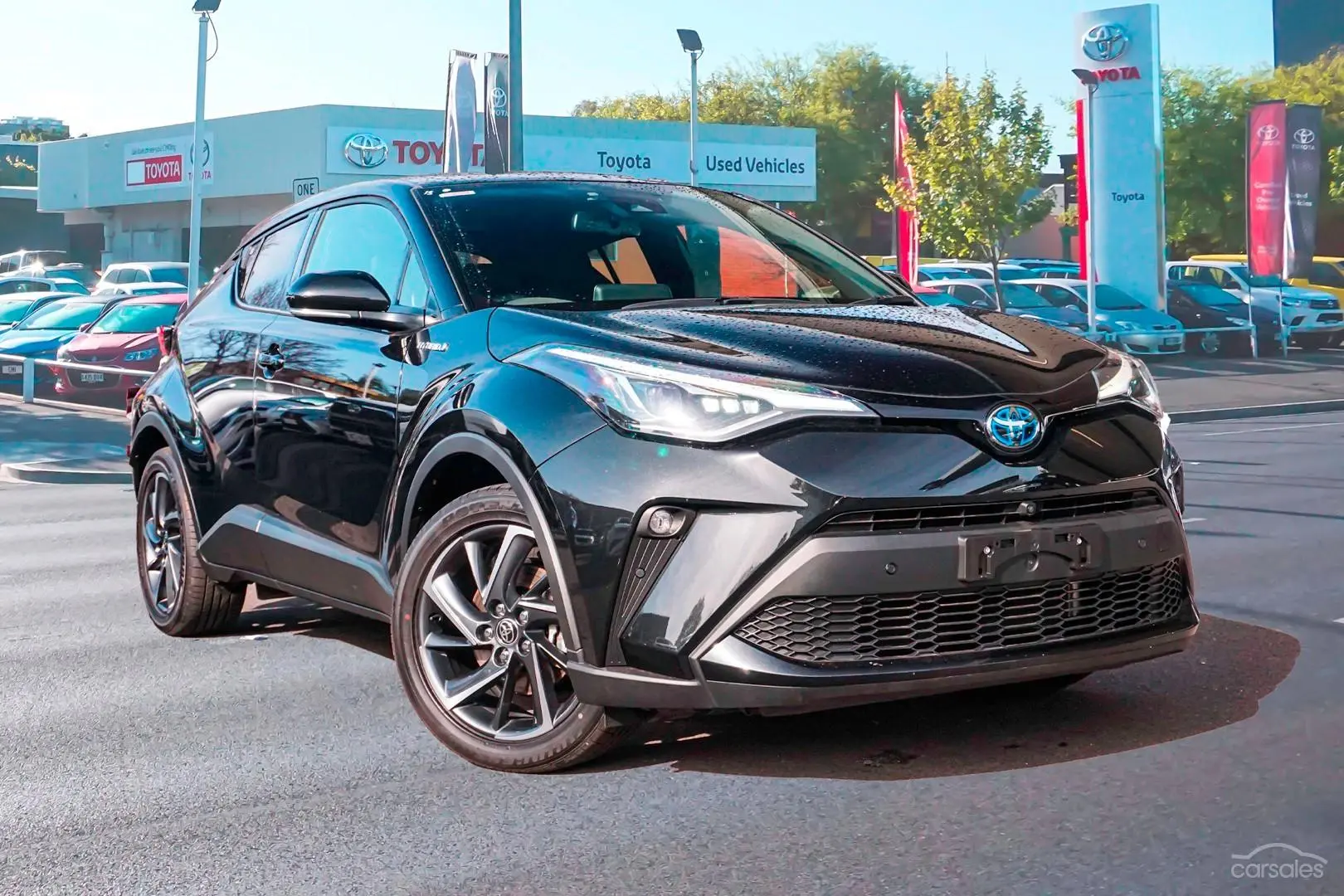 2023 Toyota C-HR Image 1