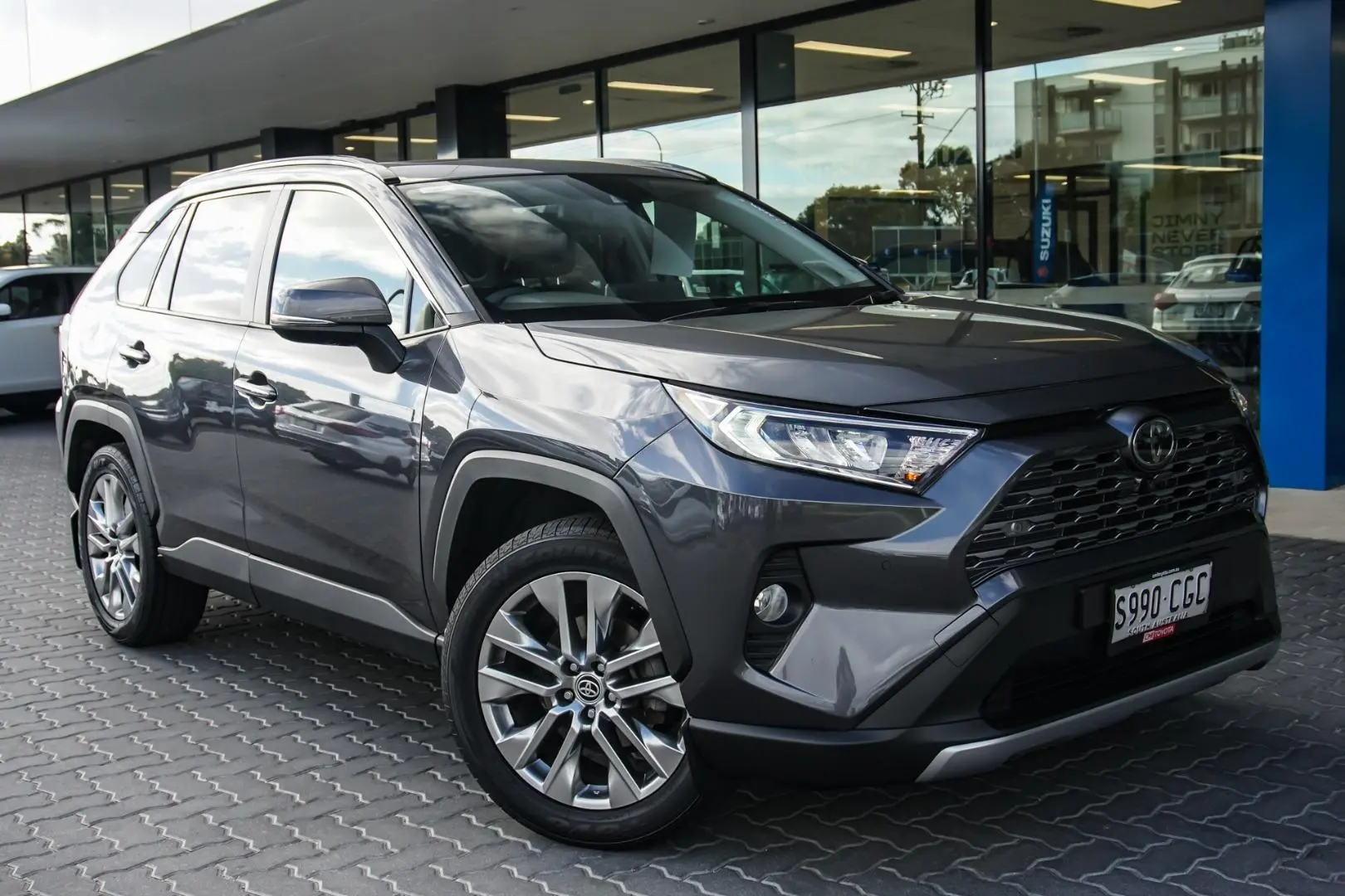 2020 Toyota Rav4 Gallery Image 1