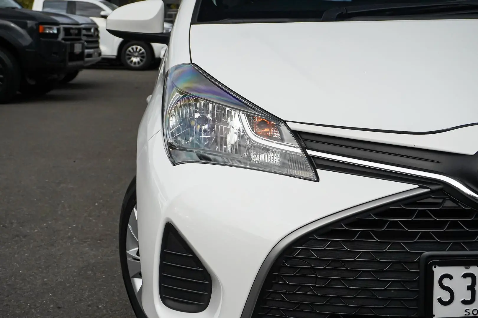 2016 Toyota Yaris Gallery Image 12