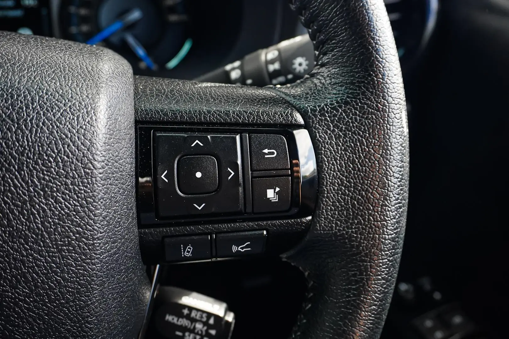 2025 Toyota Hilux Gallery Image 21
