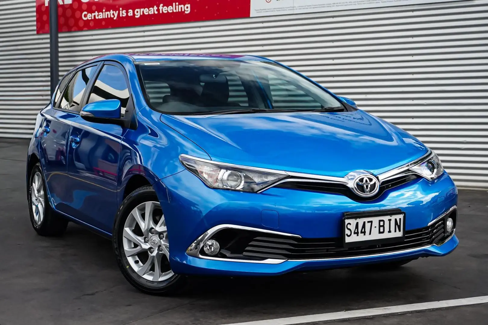 2016 Toyota Corolla Gallery Image 2