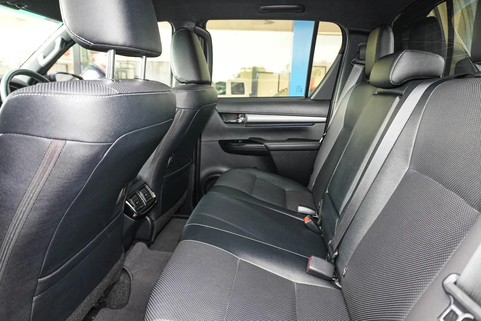 2021 Toyota Hilux Gallery Image 8