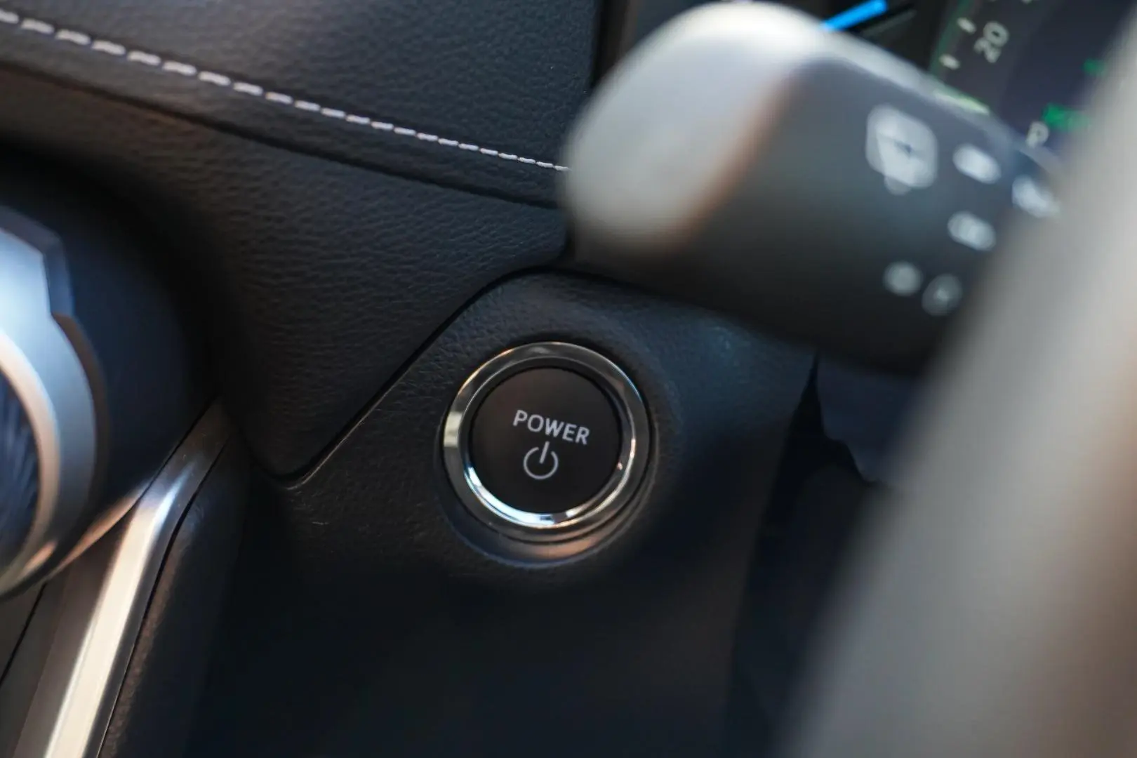 2025 Toyota RAV4 Gallery Image 23