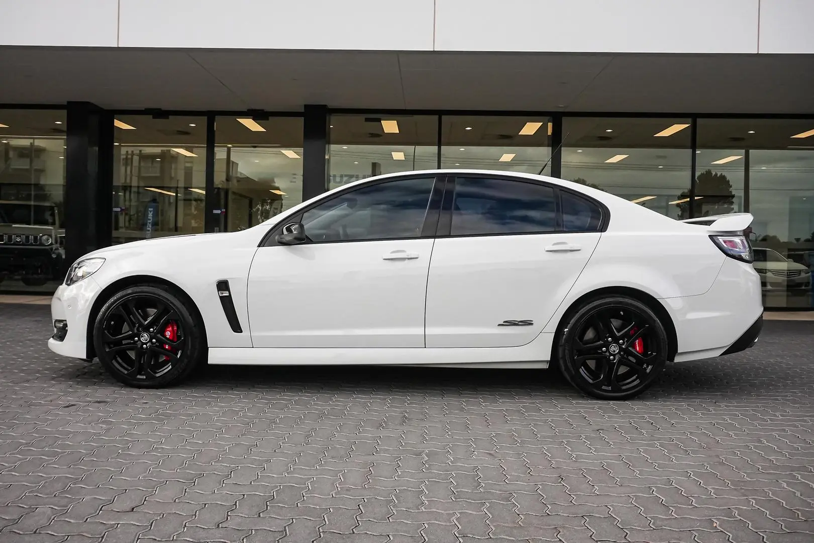 2017 Holden Commodore Gallery Image 6
