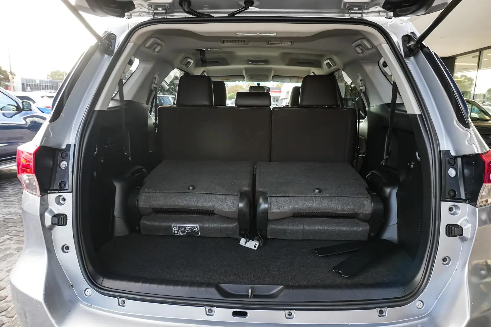 2017 Toyota Fortuner Gallery Image 11