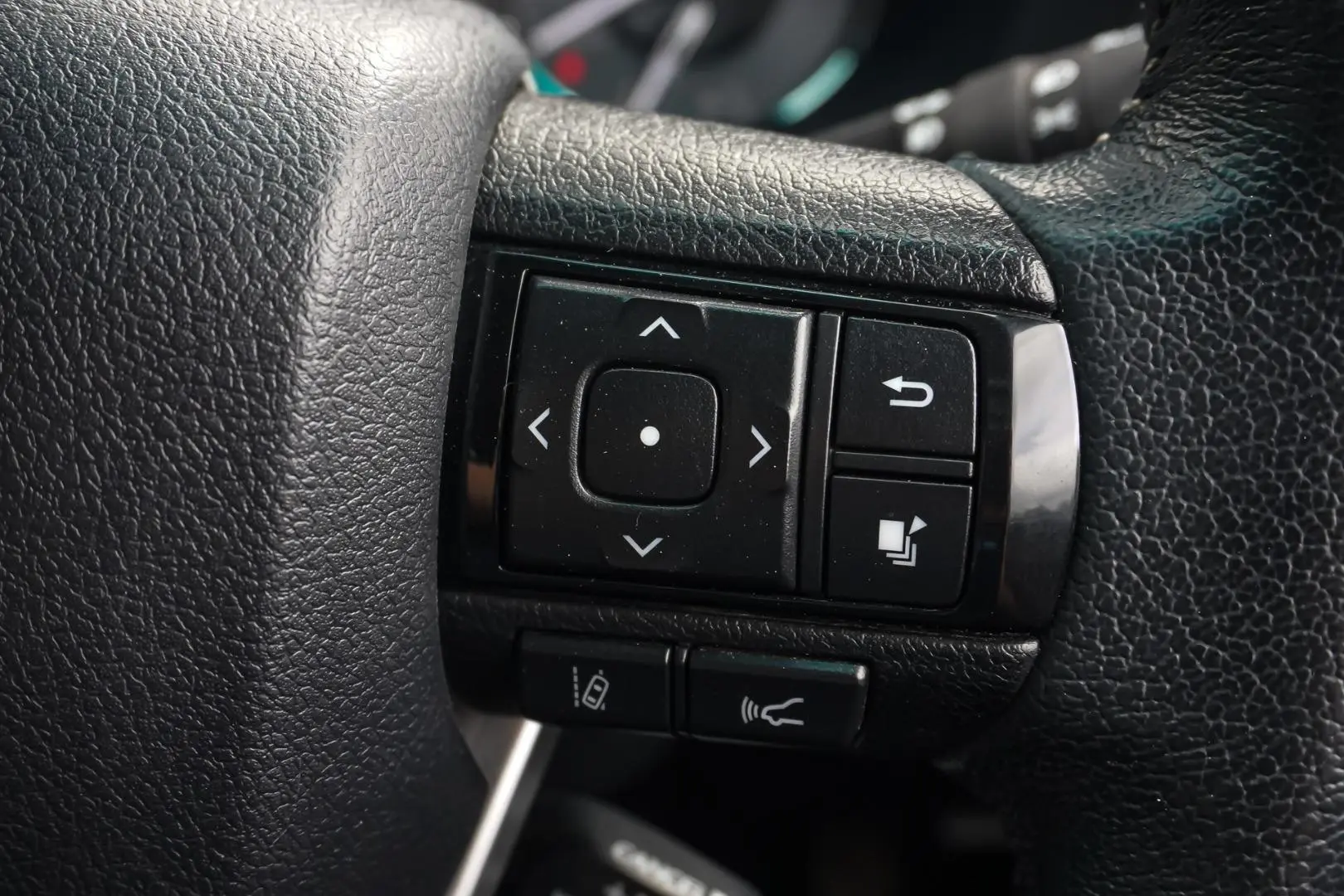 2023 Toyota Hilux Gallery Image 19