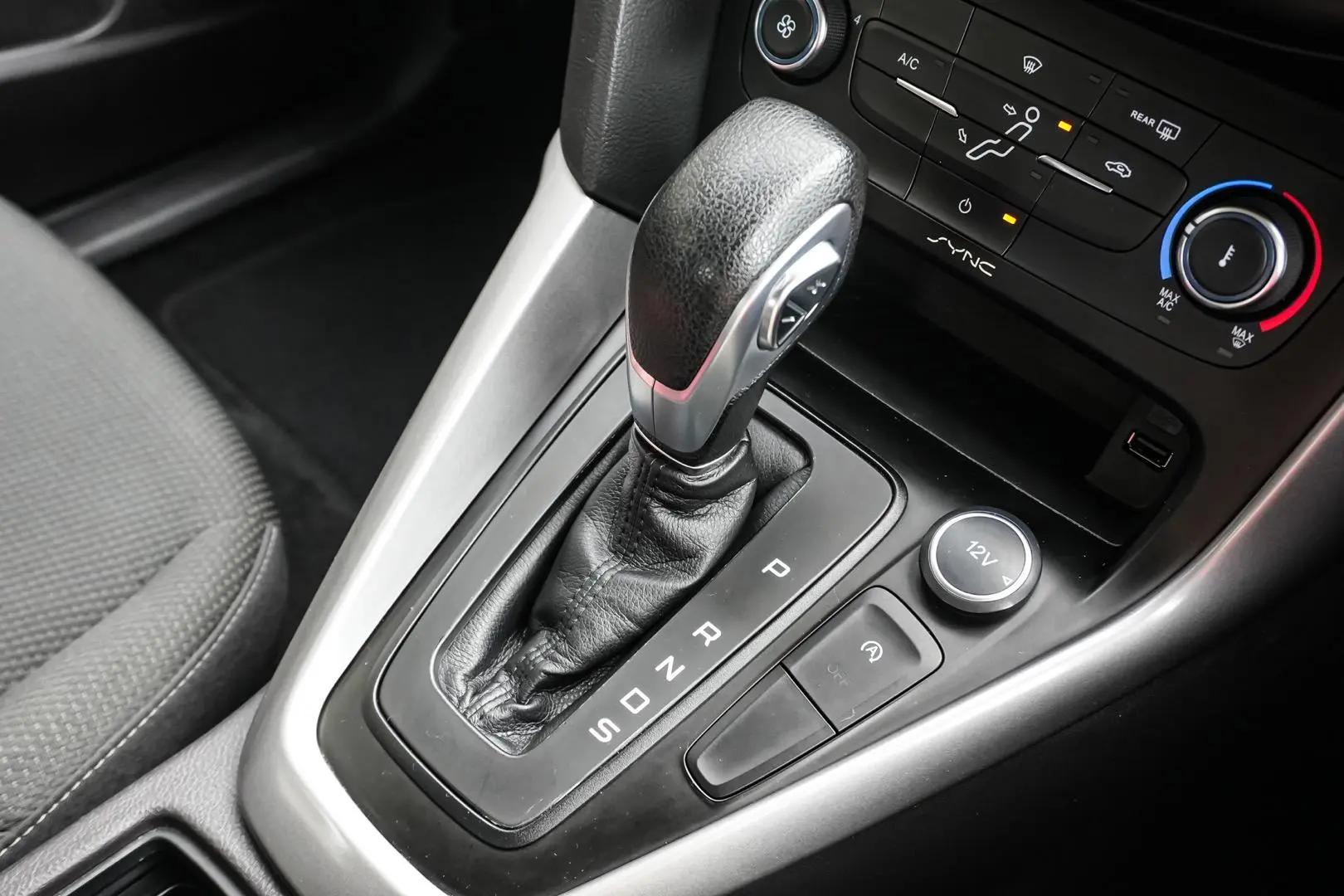 2016 Ford Focus Gallery Image 17