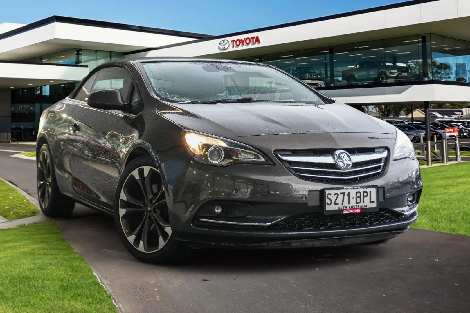 2015 Holden Cascada Image