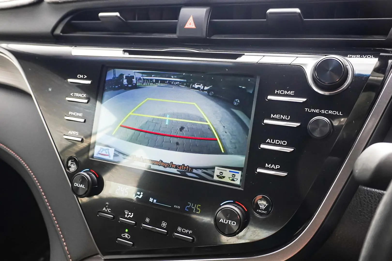 2020 Toyota Camry Gallery Image 24