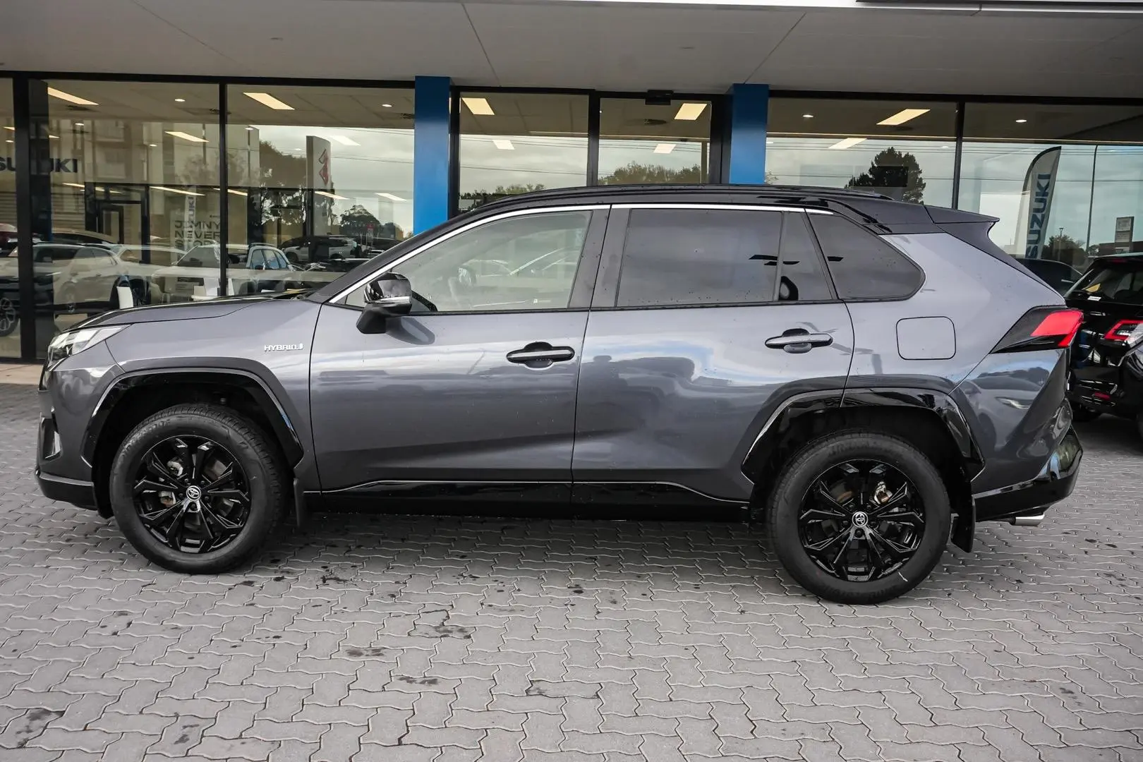 2024 Toyota RAV4 Gallery Image 4