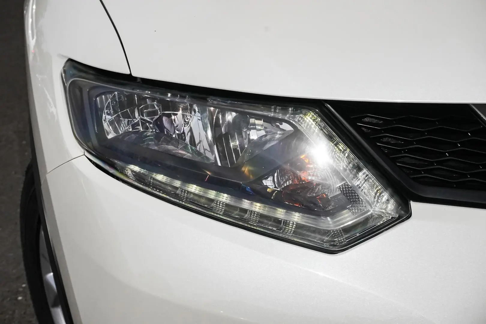 2017 Nissan X-TRAIL Gallery Image 7