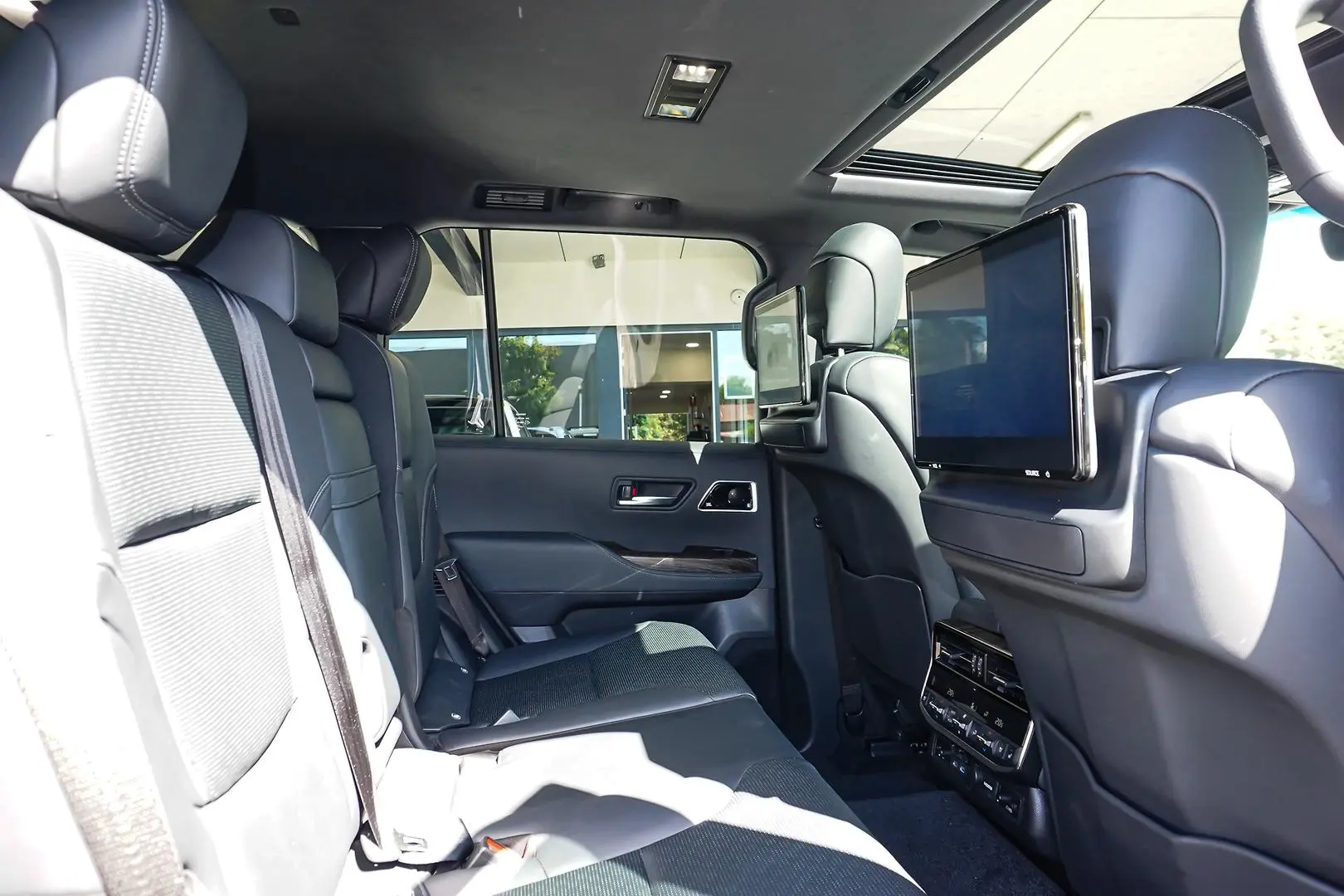 2024 Toyota Landcruiser Gallery Image 14