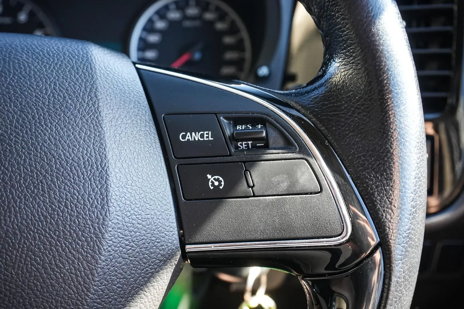 2016 Mitsubishi Outlander Gallery Image 20