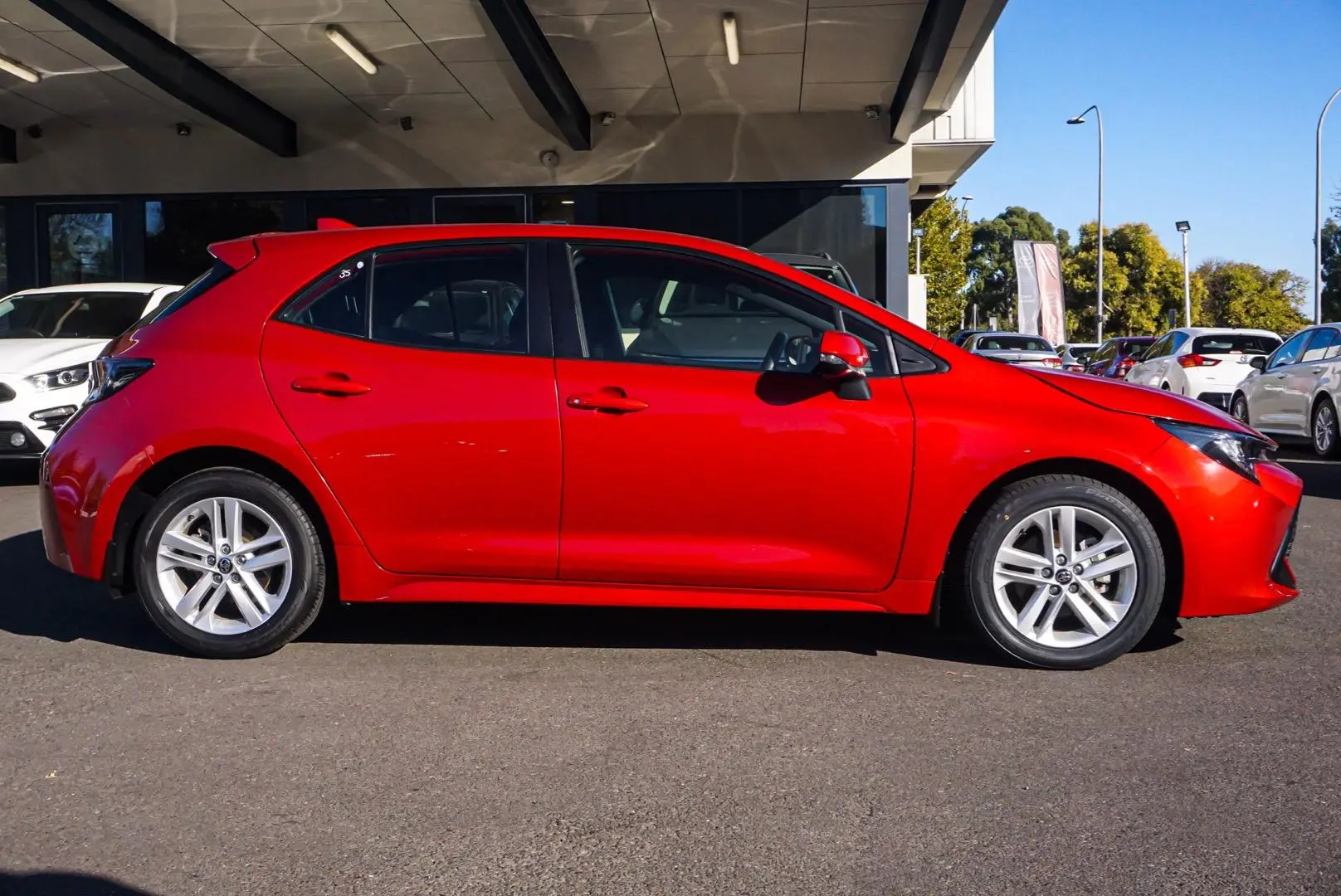 2021 Toyota Corolla Gallery Image 3