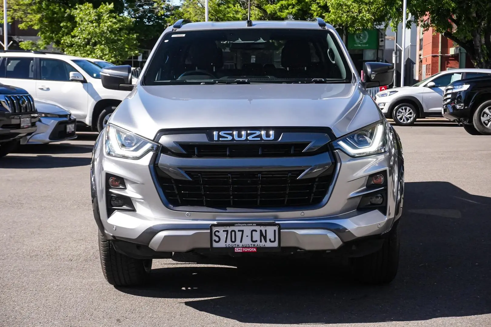 2021 Isuzu D-MAX Gallery Image 5